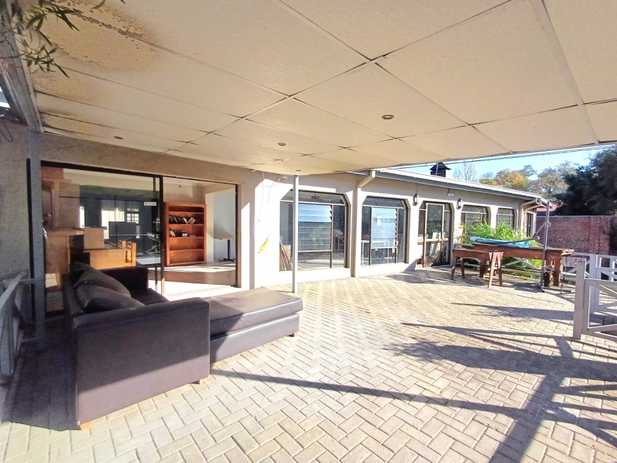 8 Bedroom Property for Sale in Noordhoek Free State